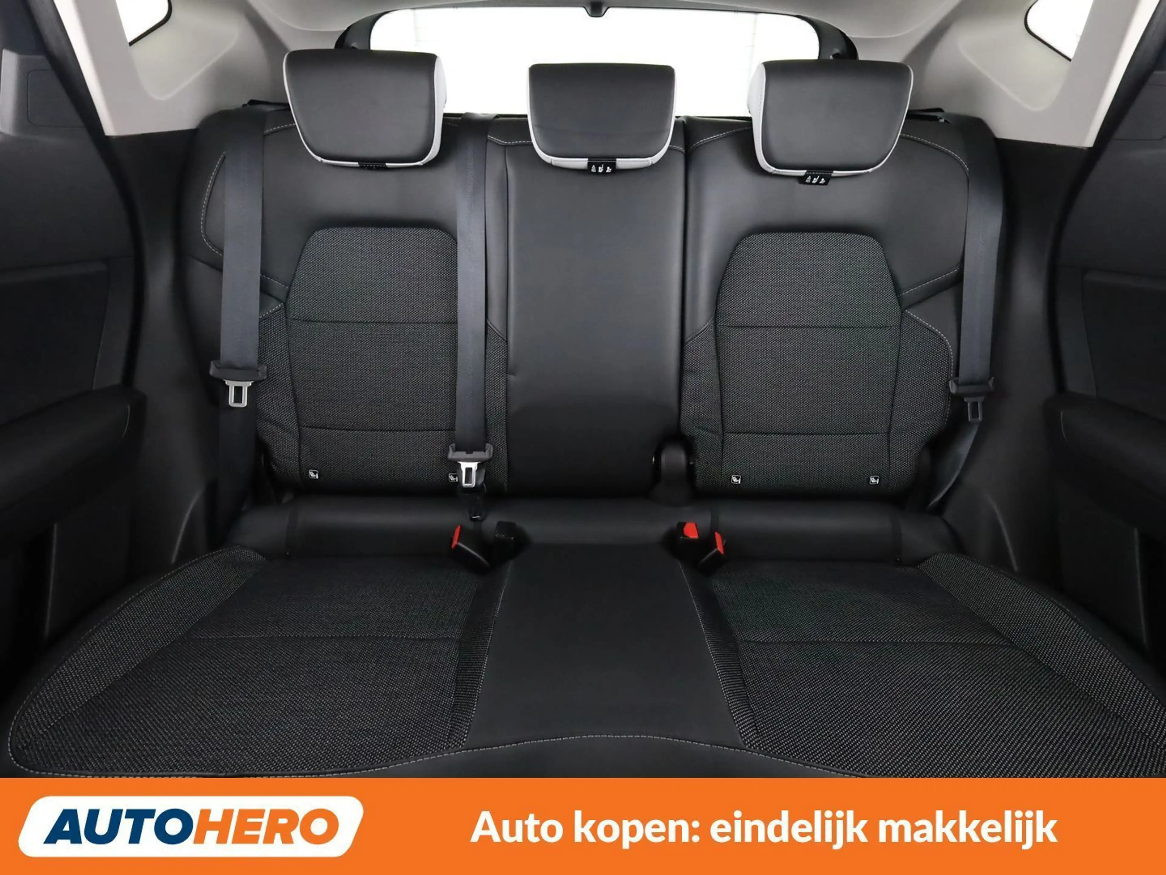Renault Captur 1.6 Hybrid E-Tech Intens — photo 15