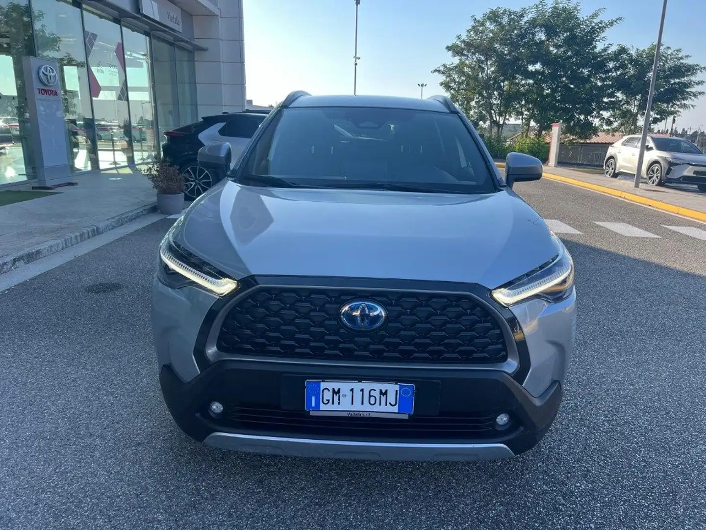 Toyota Corolla Cross 1.8 Hybrid 140 CV E-CVT Trend Grigio - 2