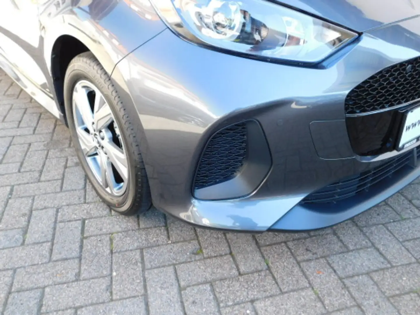 Mazda 2 Hybrid 1.5L CVT Exclusive-Line  SHZ/PDC/DRCC/Kamer Grau - 2