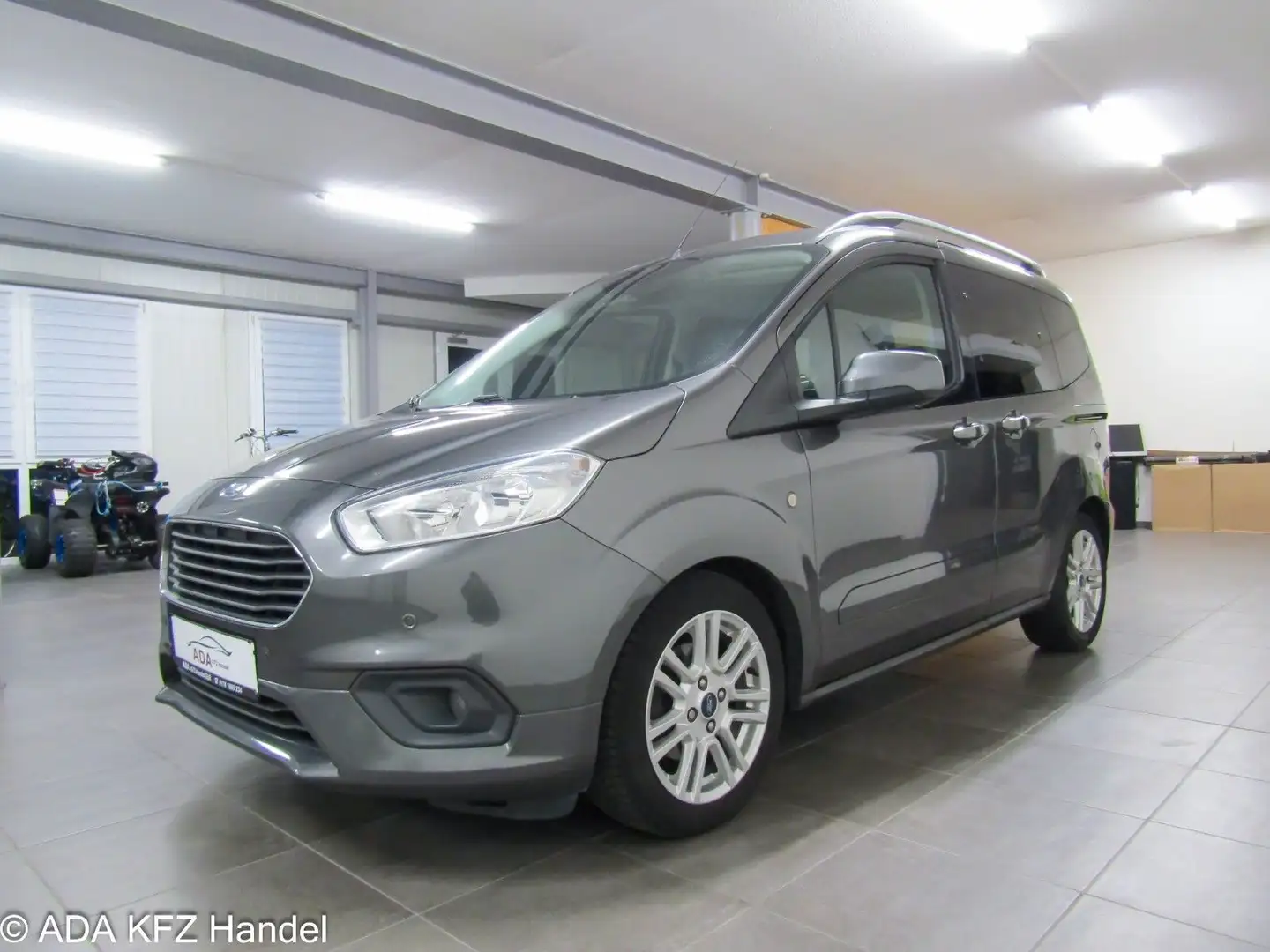 Ford Tourneo Courier Titanium,Erste Hand,Neu Zahnriem Grau - 2