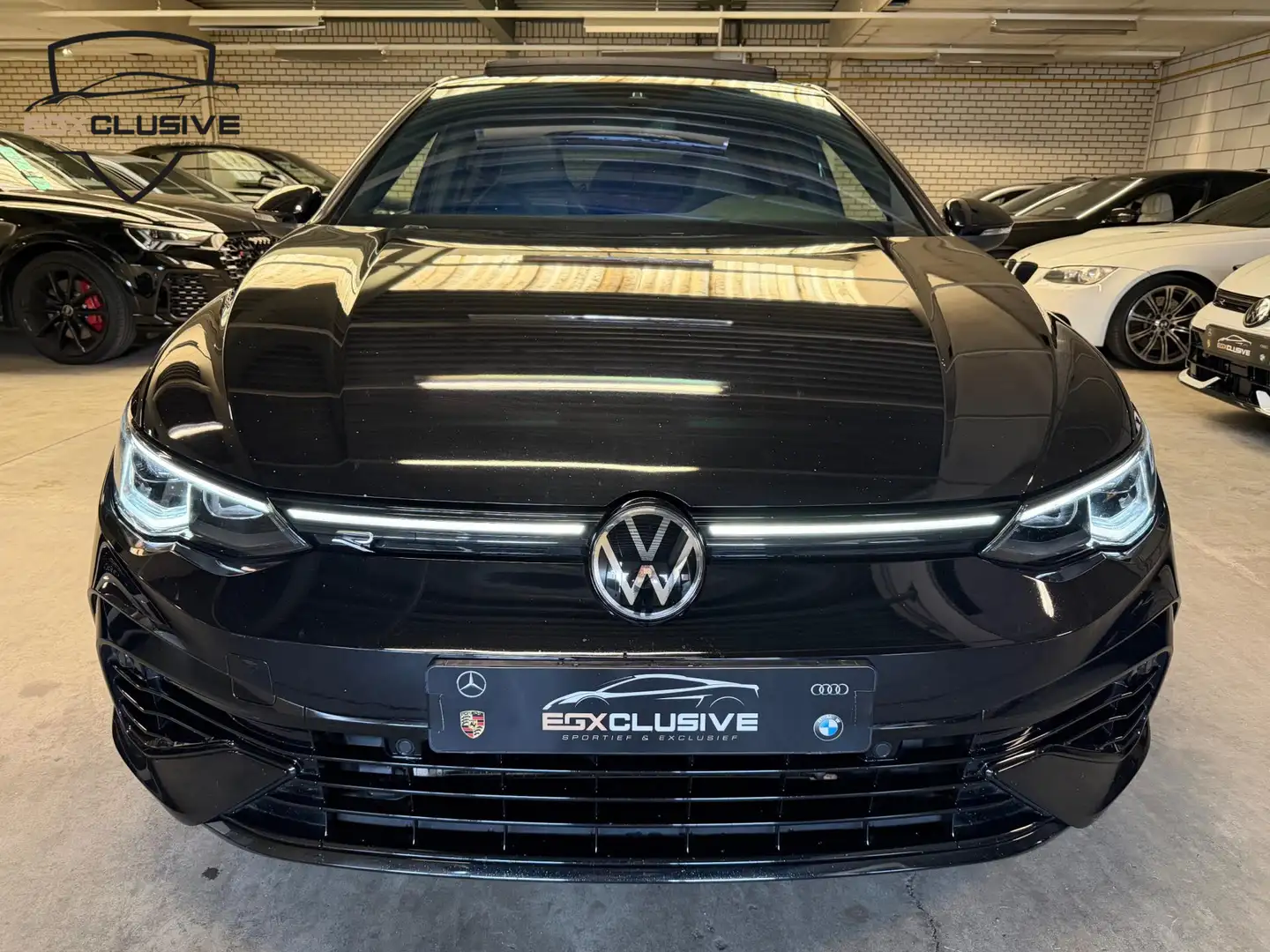 Volkswagen Golf 2.0 TSI R 4MOTION Pano/Akrapovic/Camera/BlindSpot Zwart - 2