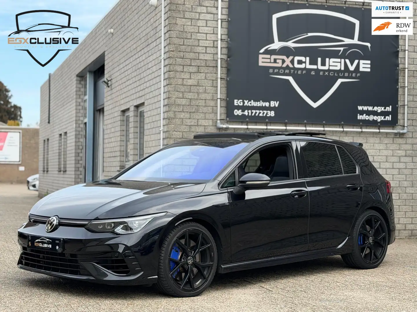 Volkswagen Golf 2.0 TSI R 4MOTION Pano/Akrapovic/Camera/BlindSpot Zwart - 1