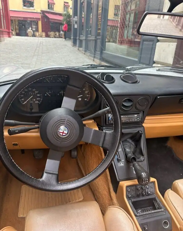 Alfa Romeo Spider 2.0 l série 4 injection direction assisté, foto 6