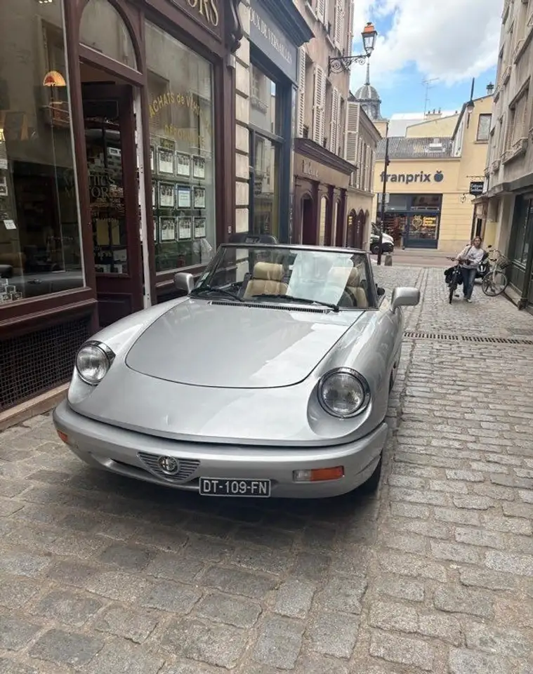 Alfa Romeo Spider 2.0 l série 4 injection direction assisté, foto 9