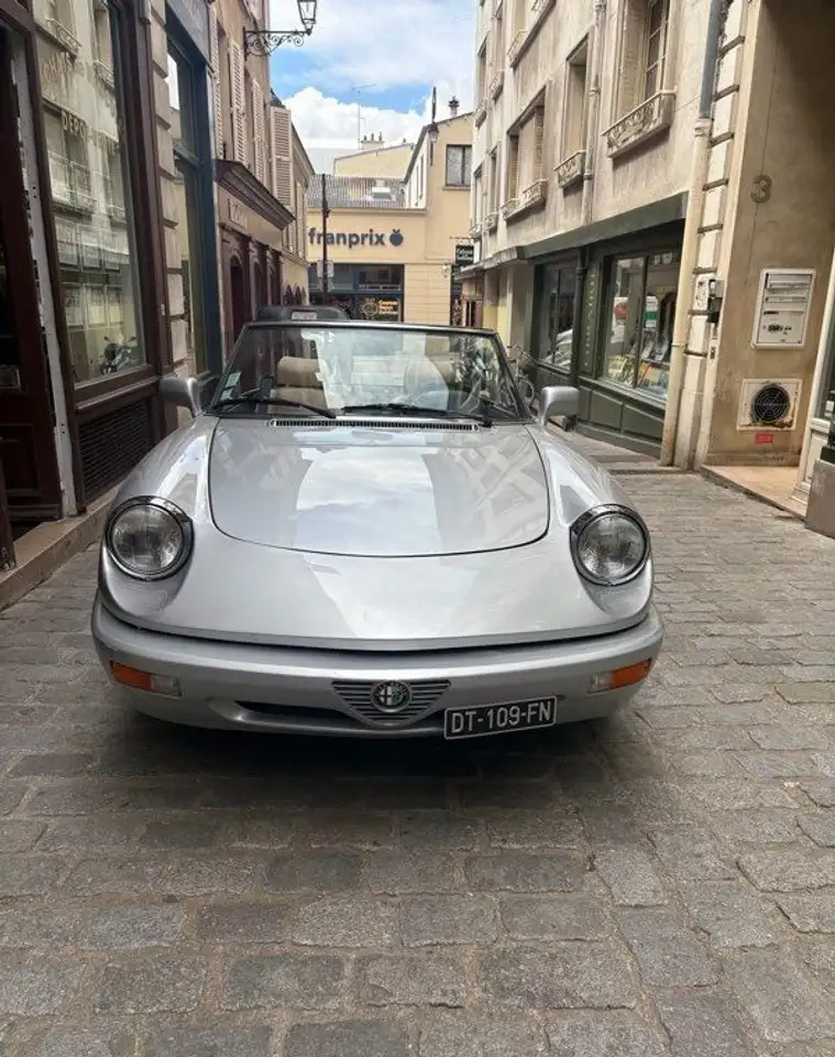 Alfa Romeo Spider 2.0 l série 4 injection direction assisté, foto 2