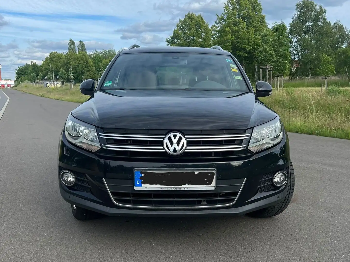 Volkswagen Tiguan Tiguan 2.0 TDI DPF BlueMotion Technology Life Schwarz - 2