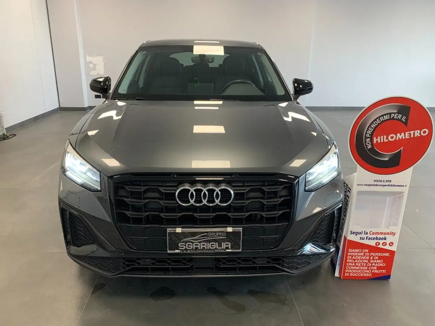 Audi Q2 30 TDI S line Edition Identity Black S tronic AUT Gris - 2