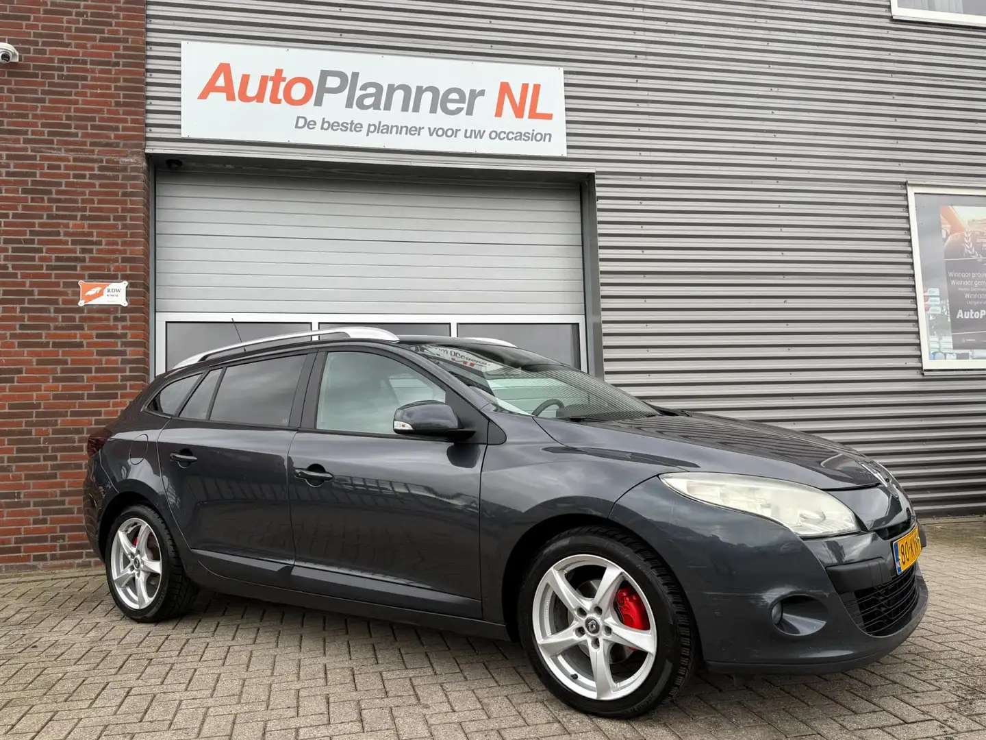 Renault Megane Estate 1.6 Expression! Airco! Cruise! Navi! Grijs - 2