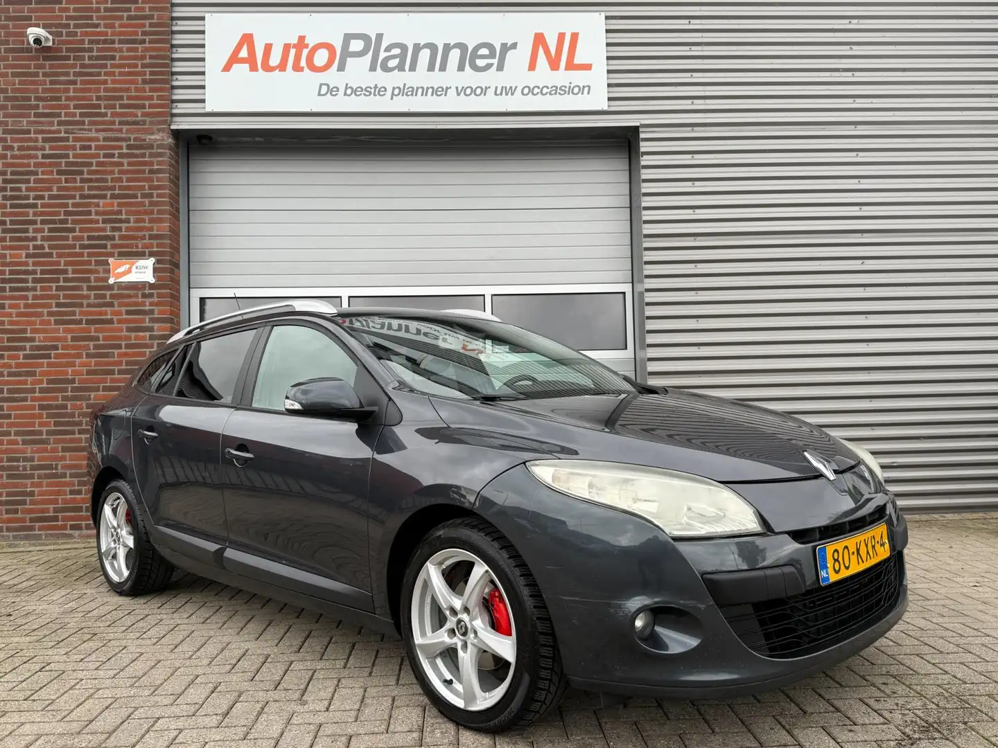 Renault Megane Estate 1.6 Expression! Airco! Cruise! Navi! Grijs - 1