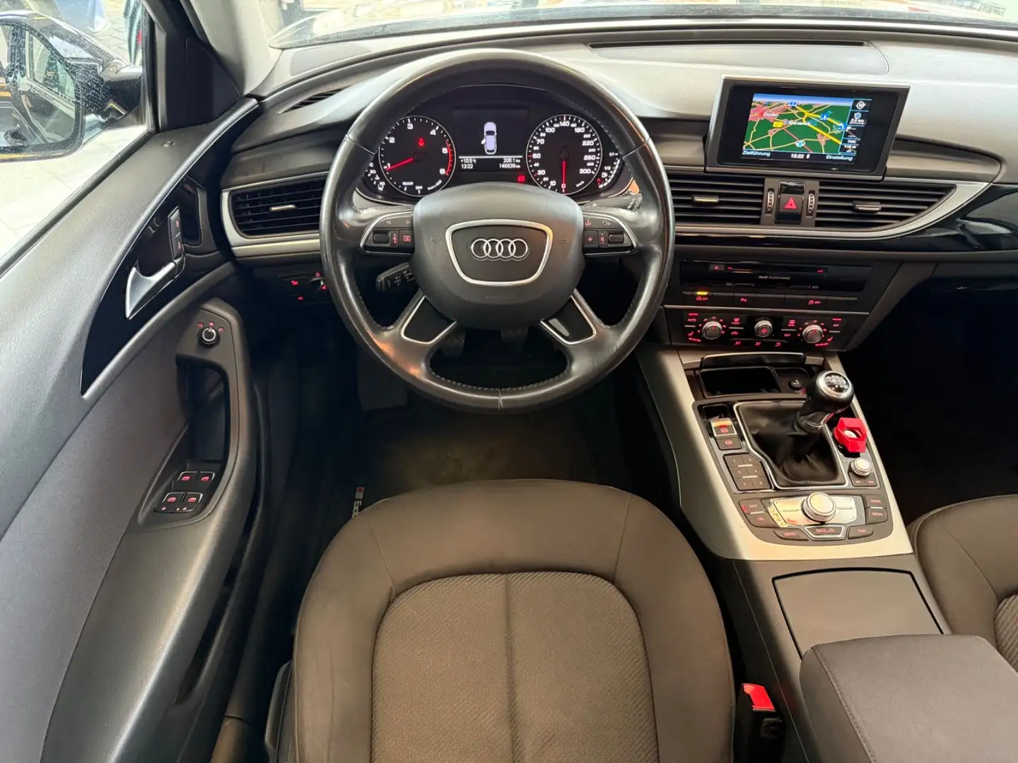 Audi A6 Avant 2.0 TDI Navi AHK Klimaauto SHZ Tempomat Schwarz - 2