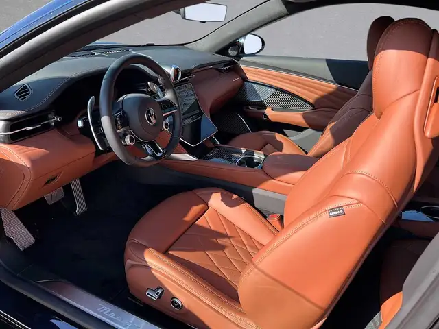 Maserati Granturismo view 7
