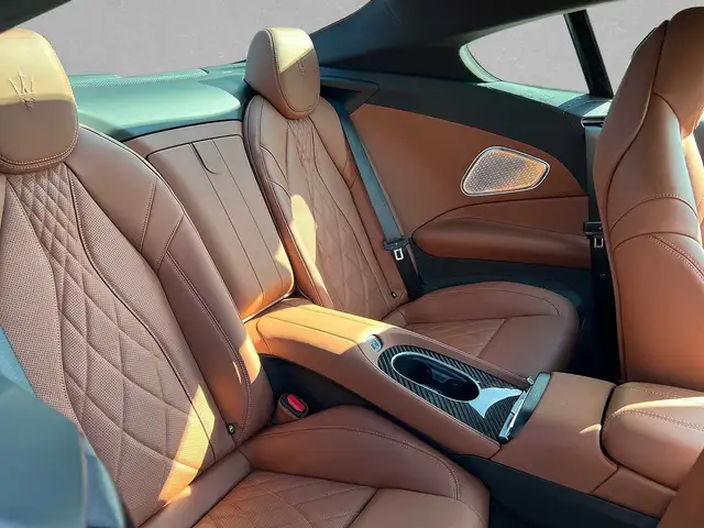 Maserati Granturismo view 10
