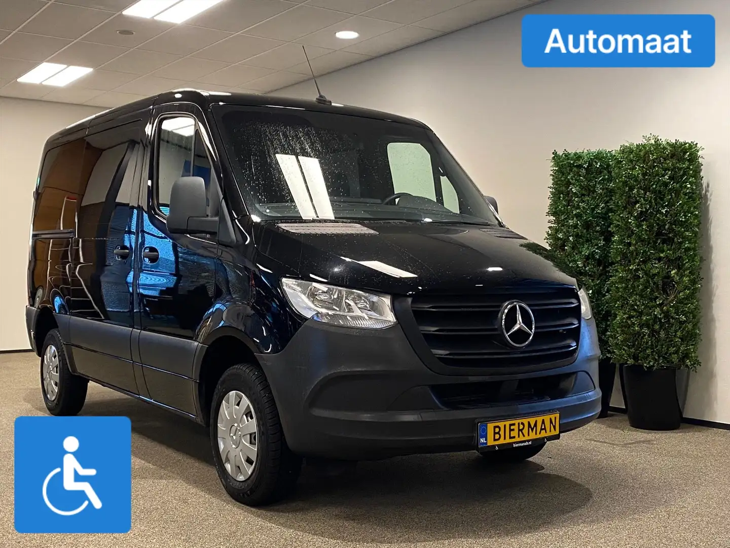 Mercedes-Benz Sprinter L1H1 Rolstoelbus Automaat Rolstoel voorin Noir - 1