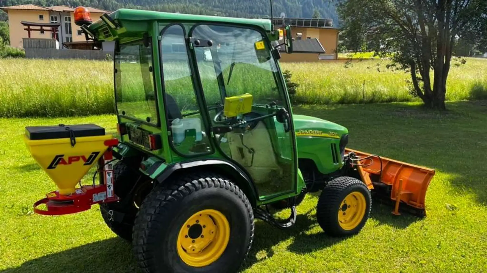 інші John Deere 2520 Traktor Зелений - 1
