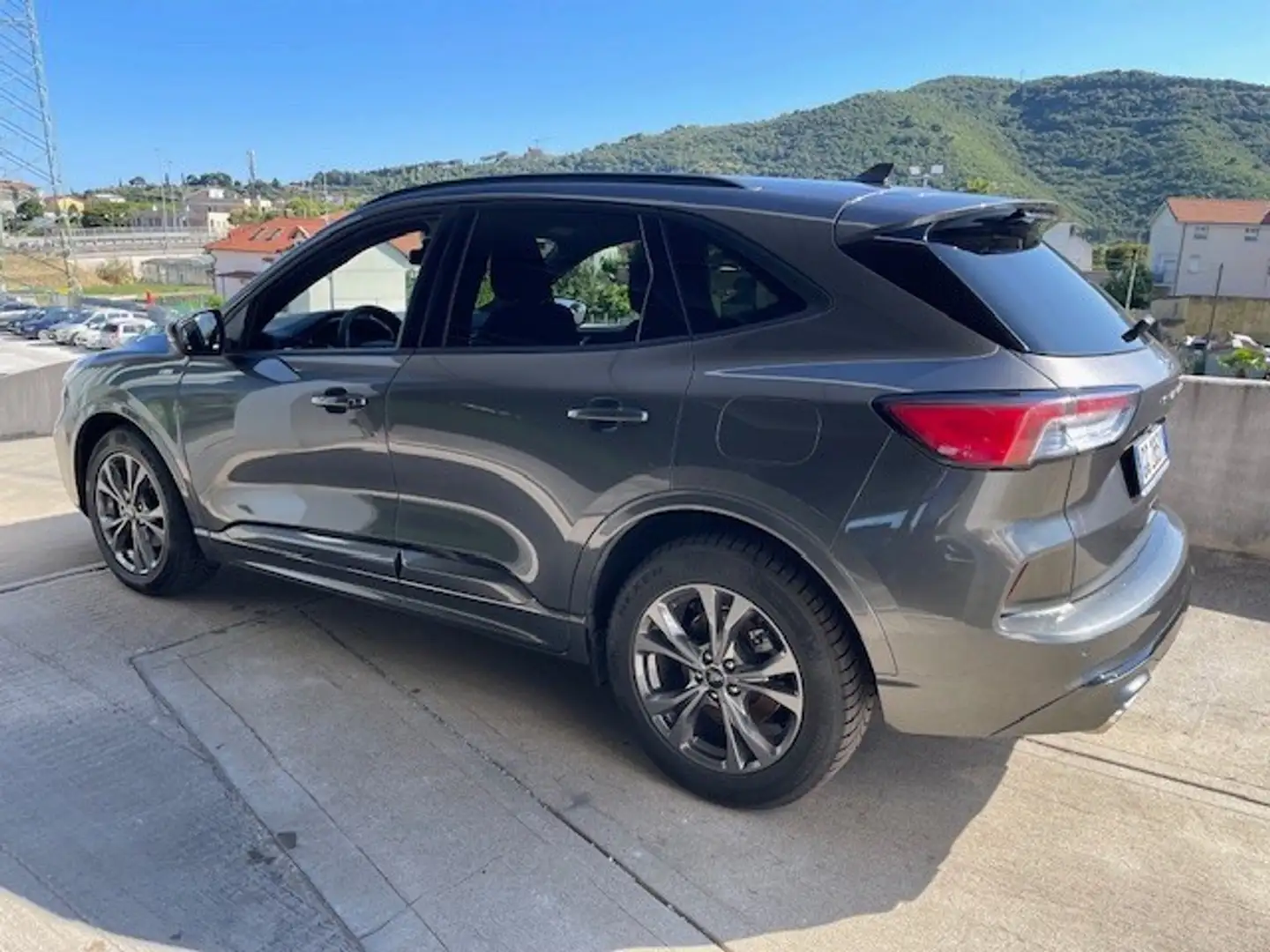 Ford Kuga 2.5 Full Hybrid 190 CV CVT 2WD ST-Line Grigio - 2