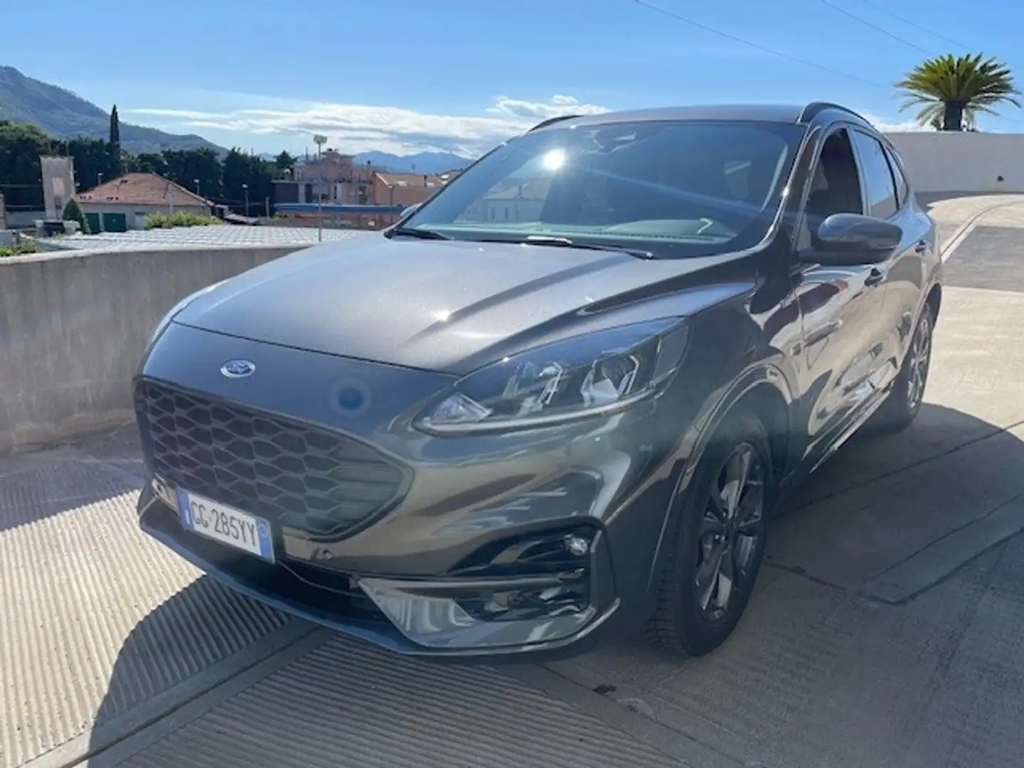 Ford Kuga 2.5 Full Hybrid 190 CV CVT 2WD ST-Line Grigio - 1