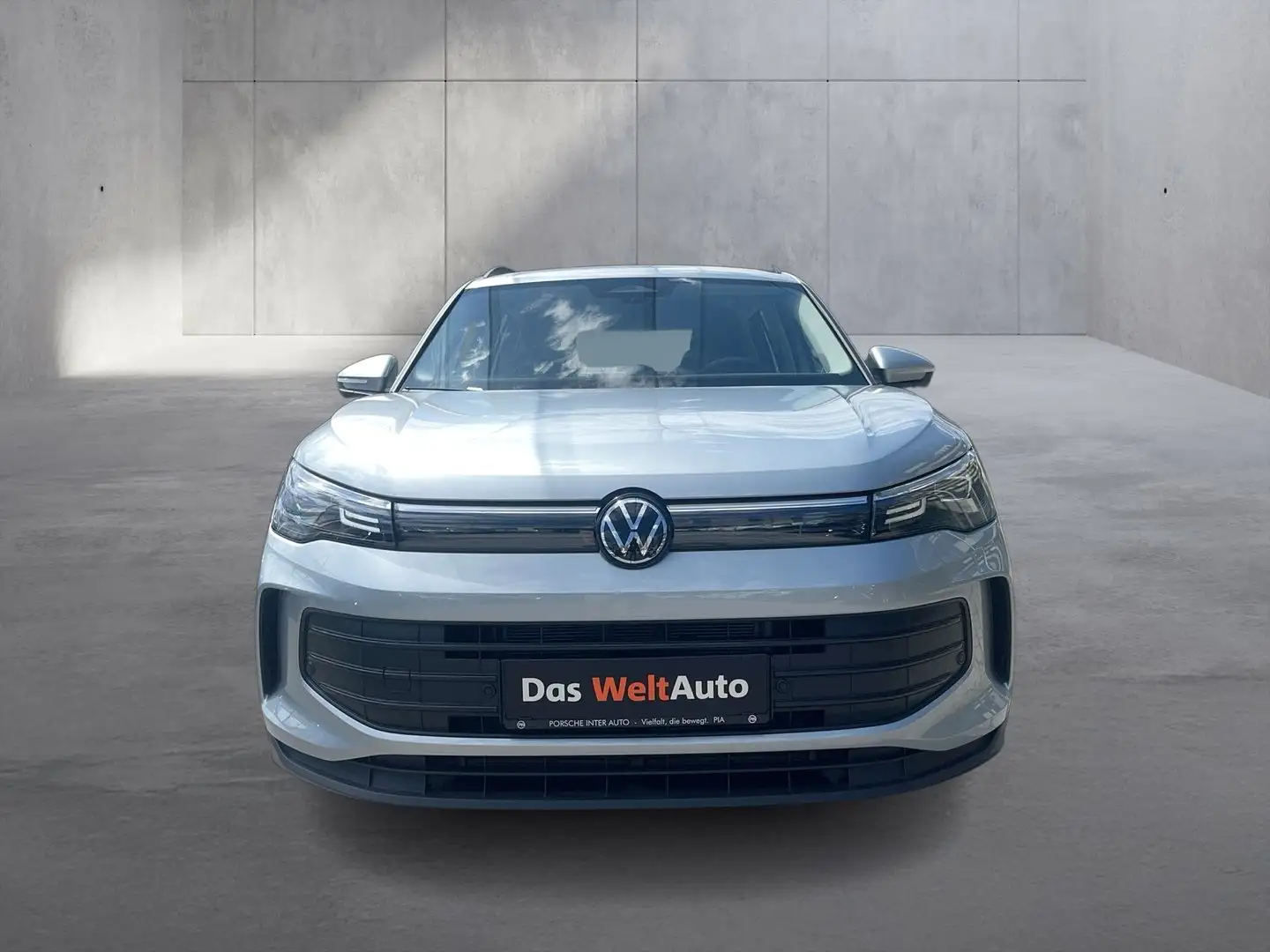 Volkswagen Tiguan 4Me eTSI DSG Silber - 2