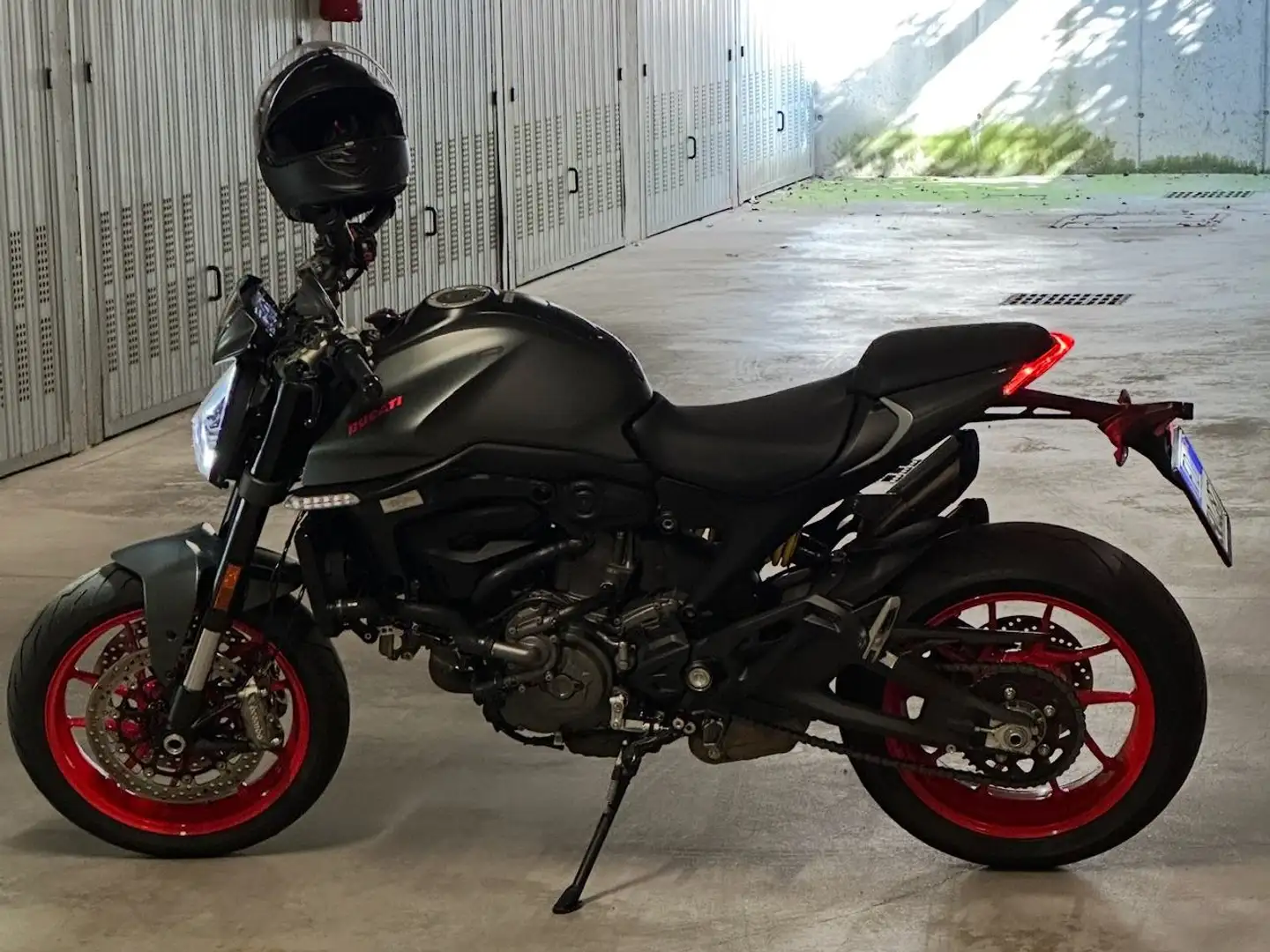 Ducati Monster 937 Monster+ Grigio - 2