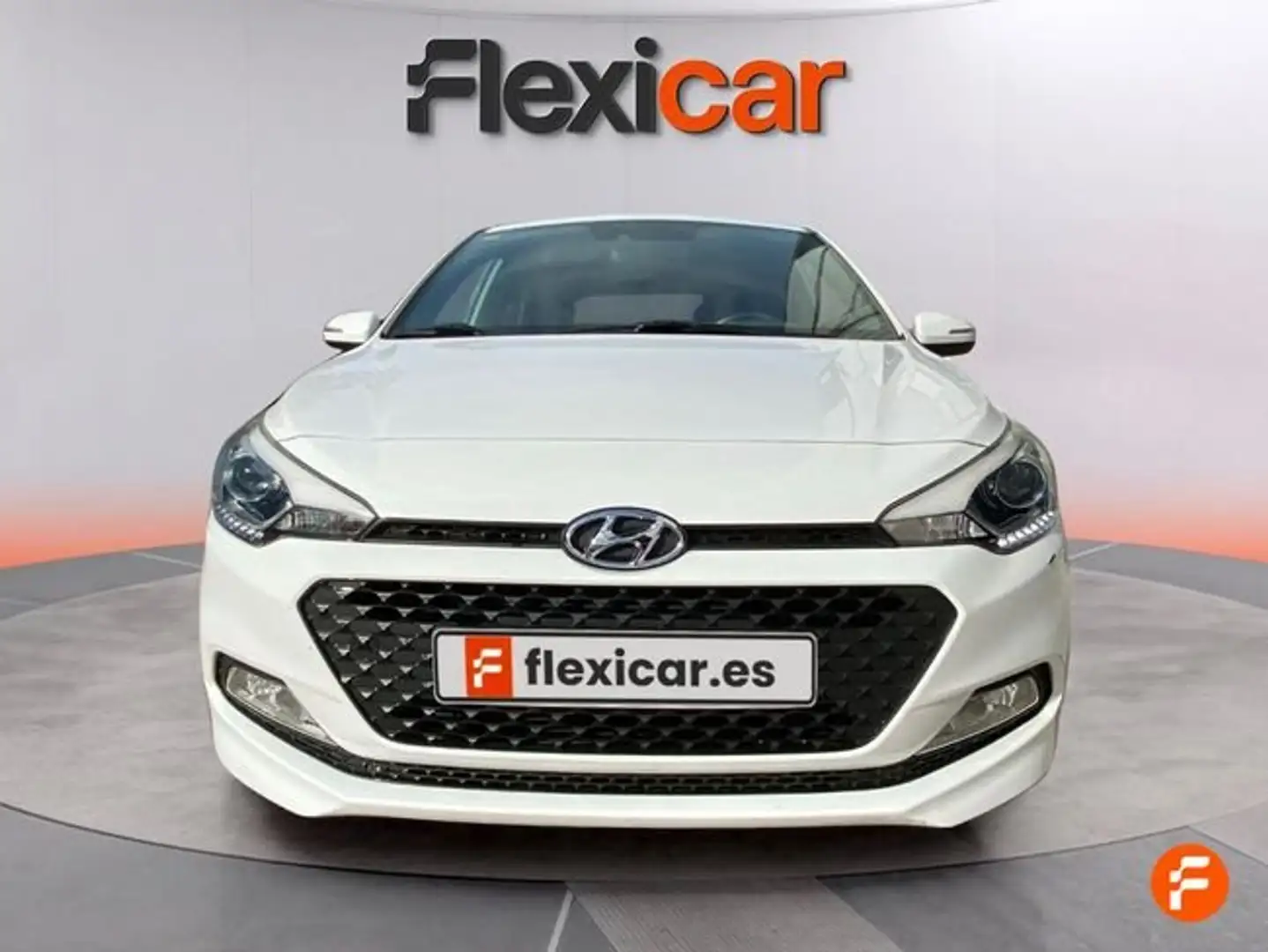 Hyundai i20 1.2 Essence Blanc - 2