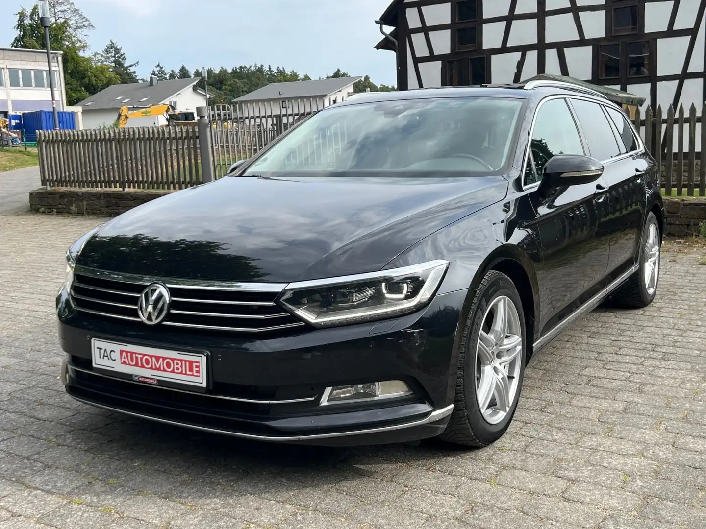 Volkswagen Passat Variant Highline LED*DSG*ACC*LANE*KEYLESS Noir - 1