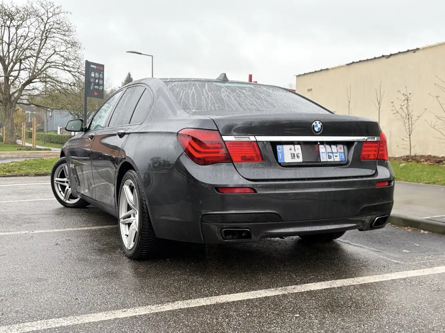 BMW 750 750i xDrive Exclusive A - 2