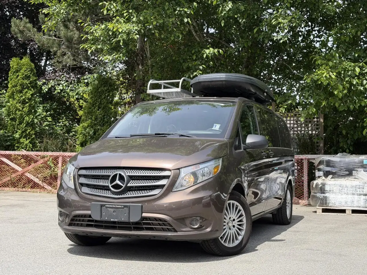2016 Mercedes-Benz Metris Passenger Van