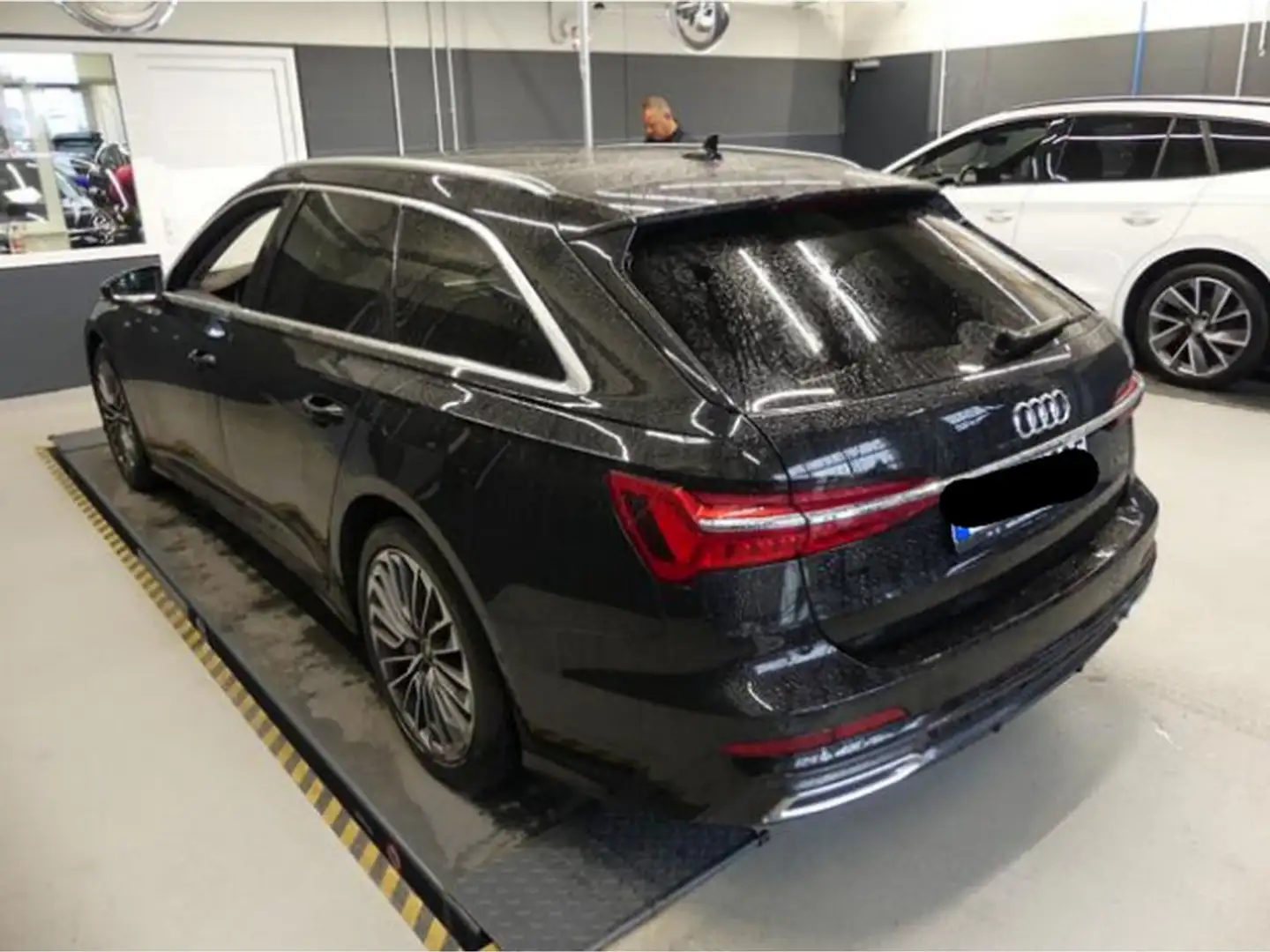 Audi A6 Avant 55 TFSI e quattro sport B&O*Panorama*Matrix- Schwarz - 2