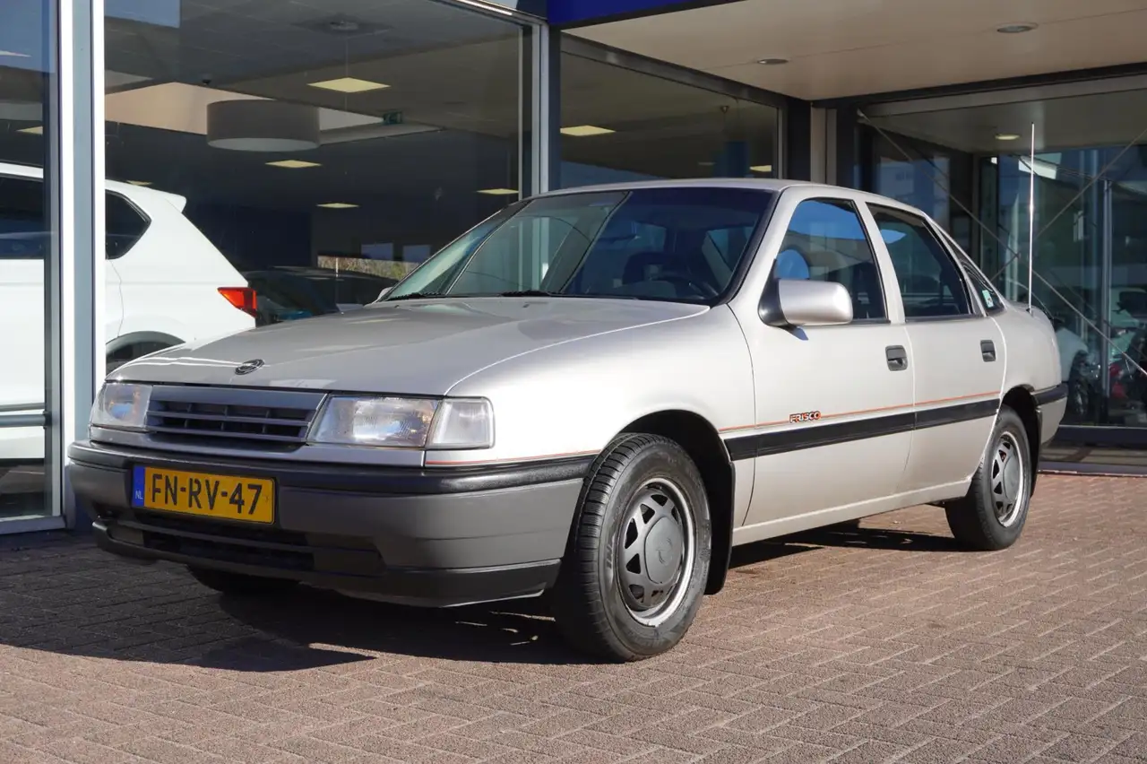 Opel Vectra 1.8i GL Frisco | Youngtimer | 5deurs | 143.000km |, foto 5