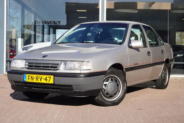 Opel Vectra 1.8i GL Frisco | Youngtimer | 5deurs | 143.000km |