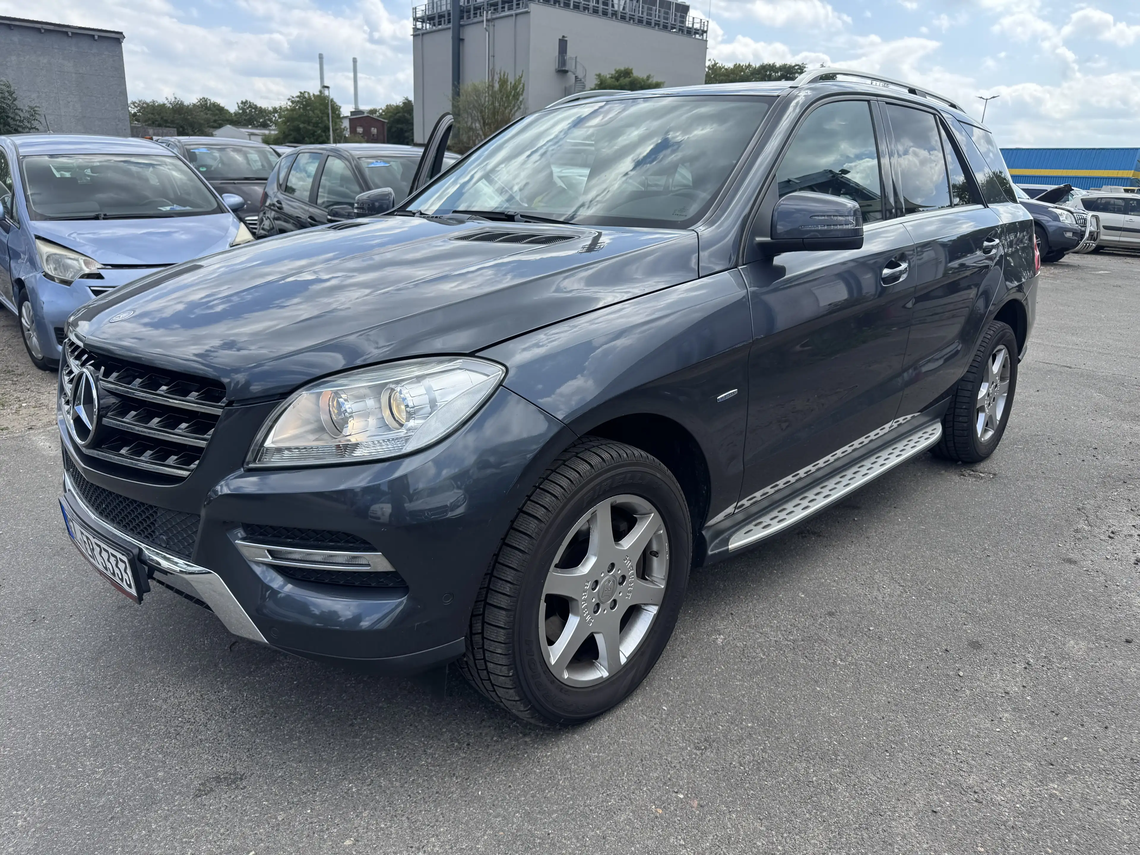 Mercedes-Benz ML 350 ML 350 4MATIC (BlueEFFICIENCY) 7G-TRONIC