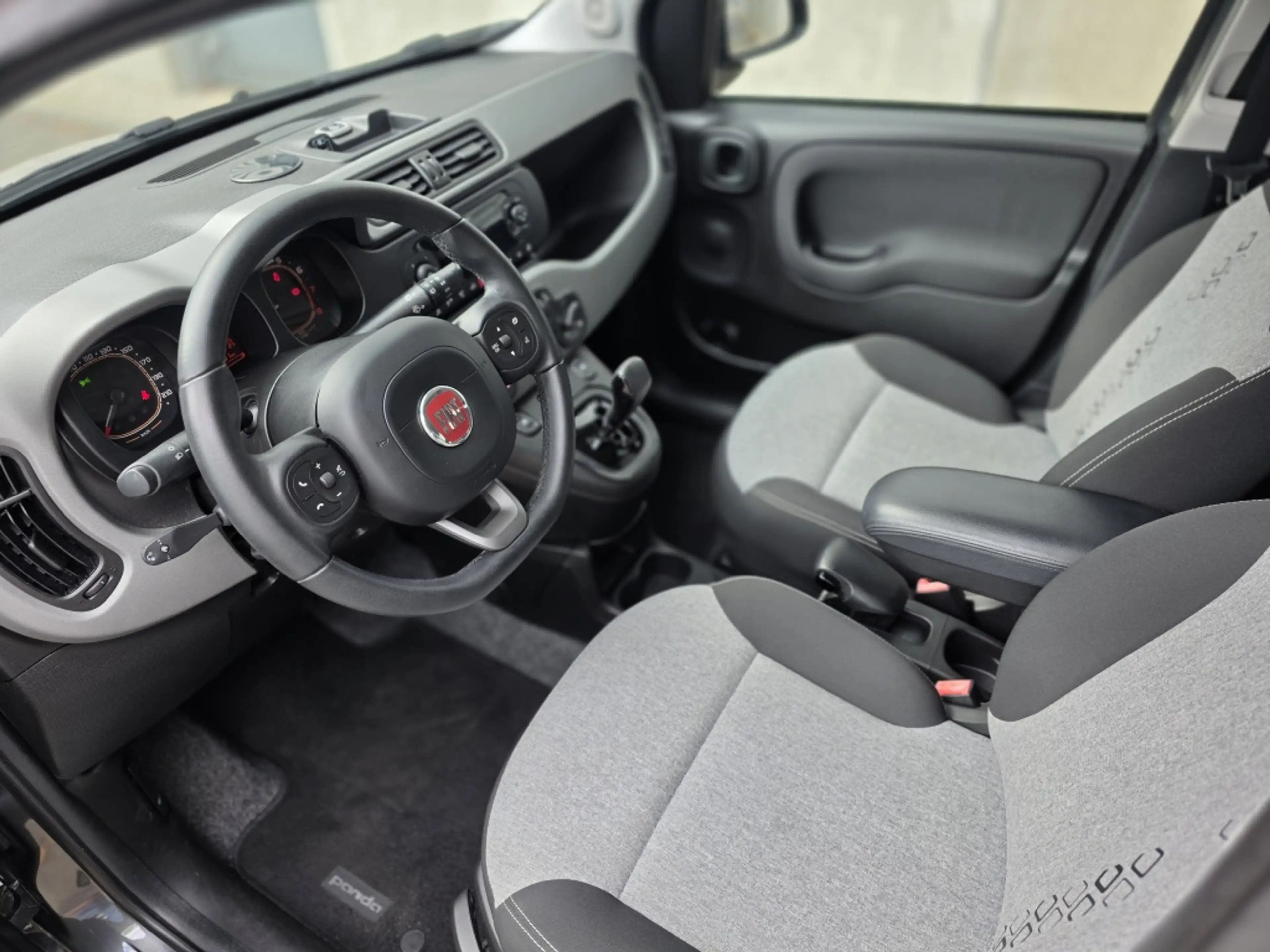 Fiat Panda Automaat | Cruise ctrl | Trekhaak | Parkeersensore — photo 6