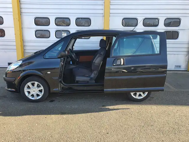 Peugeot 1007 view 8