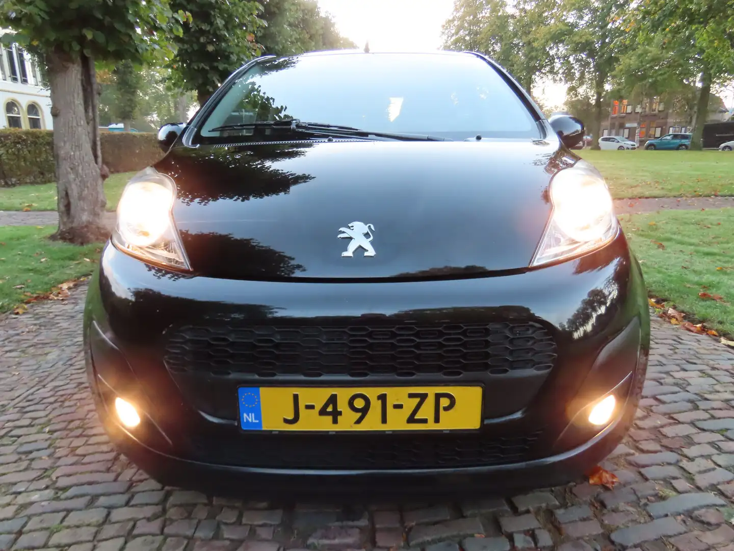 Peugeot 107 1.0 Access Airco 5 Drs***Apk t/m 10-11-2026***Deal Zwart - 2