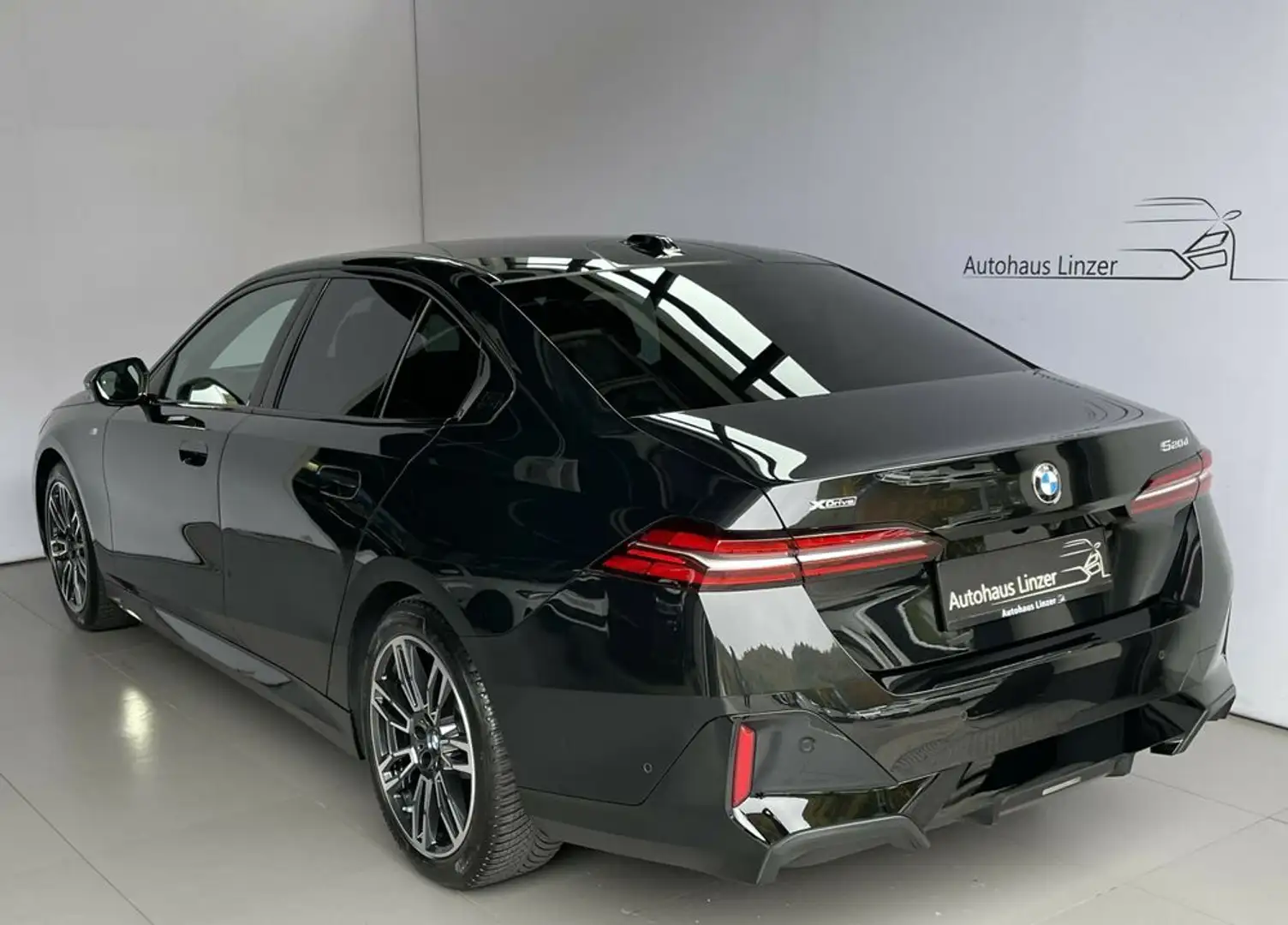 BMW 520 d xDrive M *Sitzkühl*PANO*H&K*360*MEMO*KeyGo Schwarz - 2