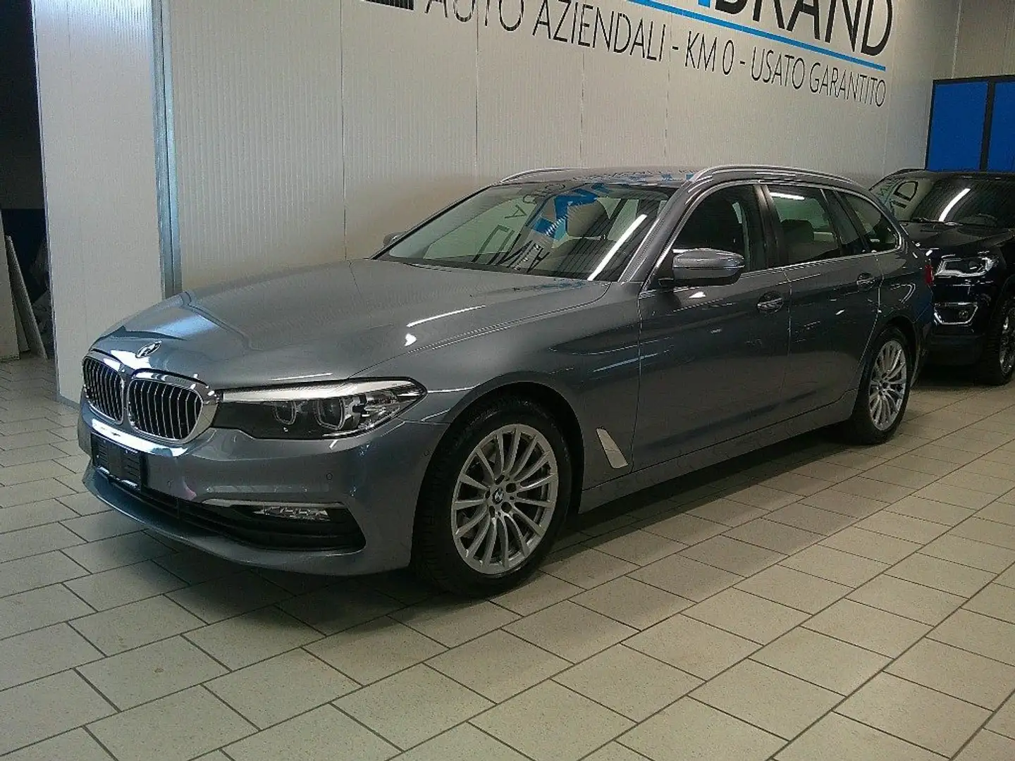 BMW 520 dxDrive Touring Luxury Pelle Navi Led Garanzia24 M Grau - 1