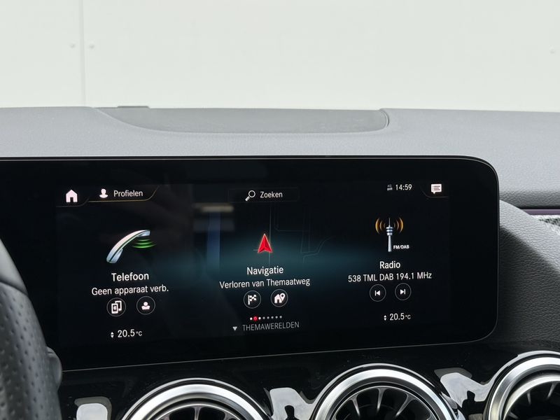 Mercedes-Benz GLA 200 Business Solution AMG | Pano | Ambient Light | Key — photo 23