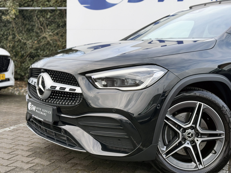 Mercedes-Benz GLA 200 Business Solution AMG | Pano | Ambient Light | Key — photo 35