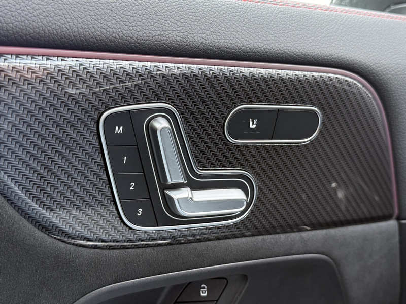 Mercedes-Benz GLA 200 Business Solution AMG | Pano | Ambient Light | Key — photo 14