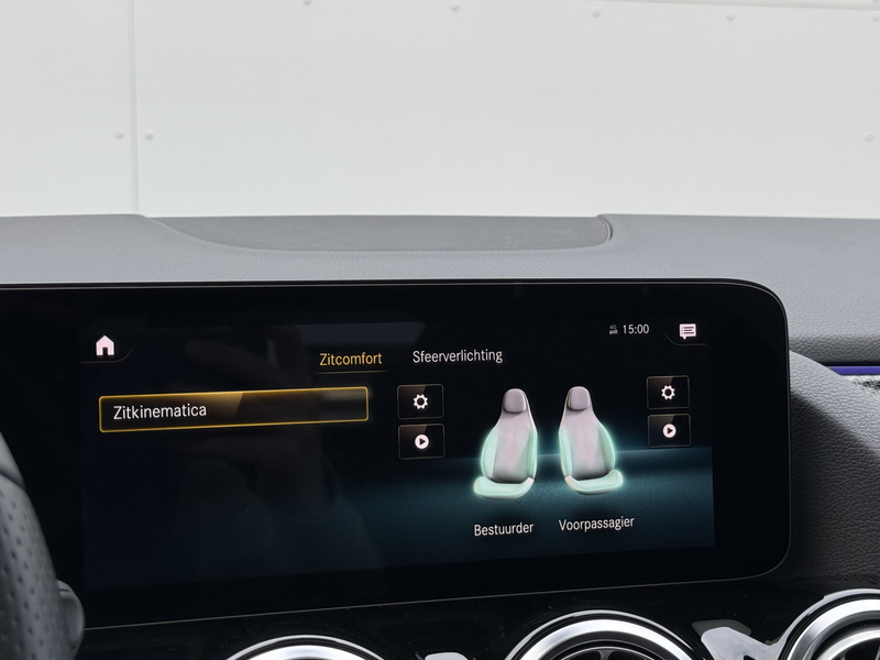 Mercedes-Benz GLA 200 Business Solution AMG | Pano | Ambient Light | Key — photo 24