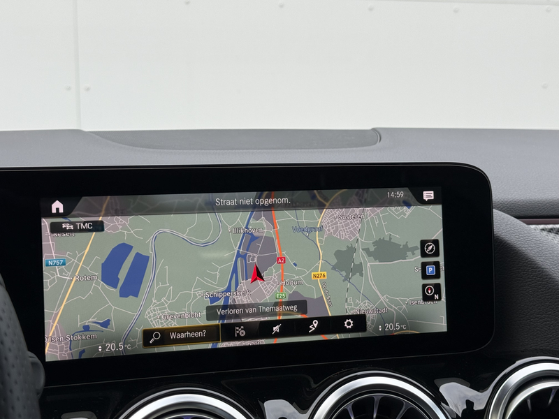 Mercedes-Benz GLA 200 Business Solution AMG | Pano | Ambient Light | Key — photo 21
