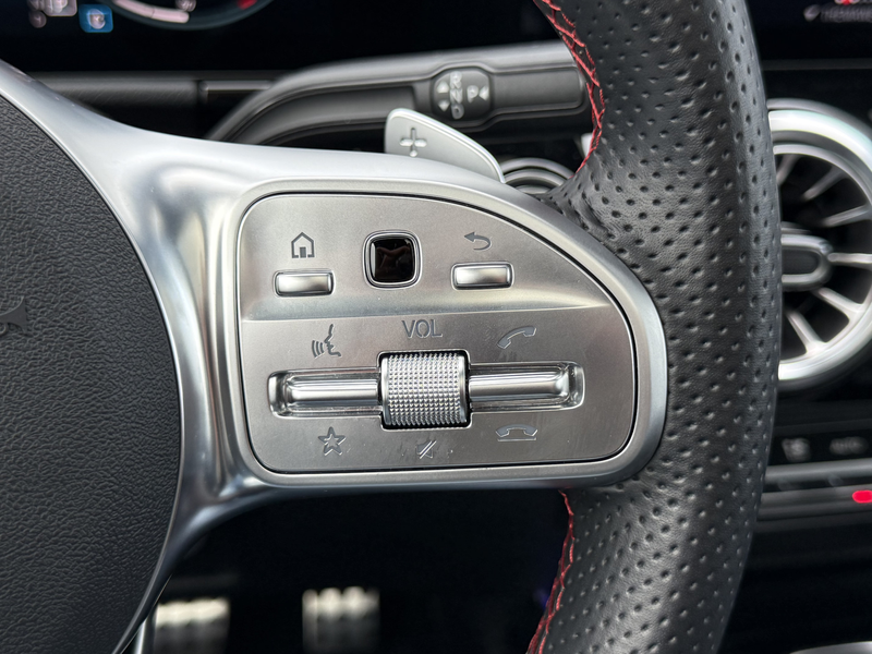Mercedes-Benz GLA 200 Business Solution AMG | Pano | Ambient Light | Key — photo 20