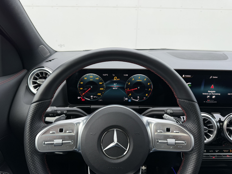 Mercedes-Benz GLA 200 Business Solution AMG | Pano | Ambient Light | Key — photo 15