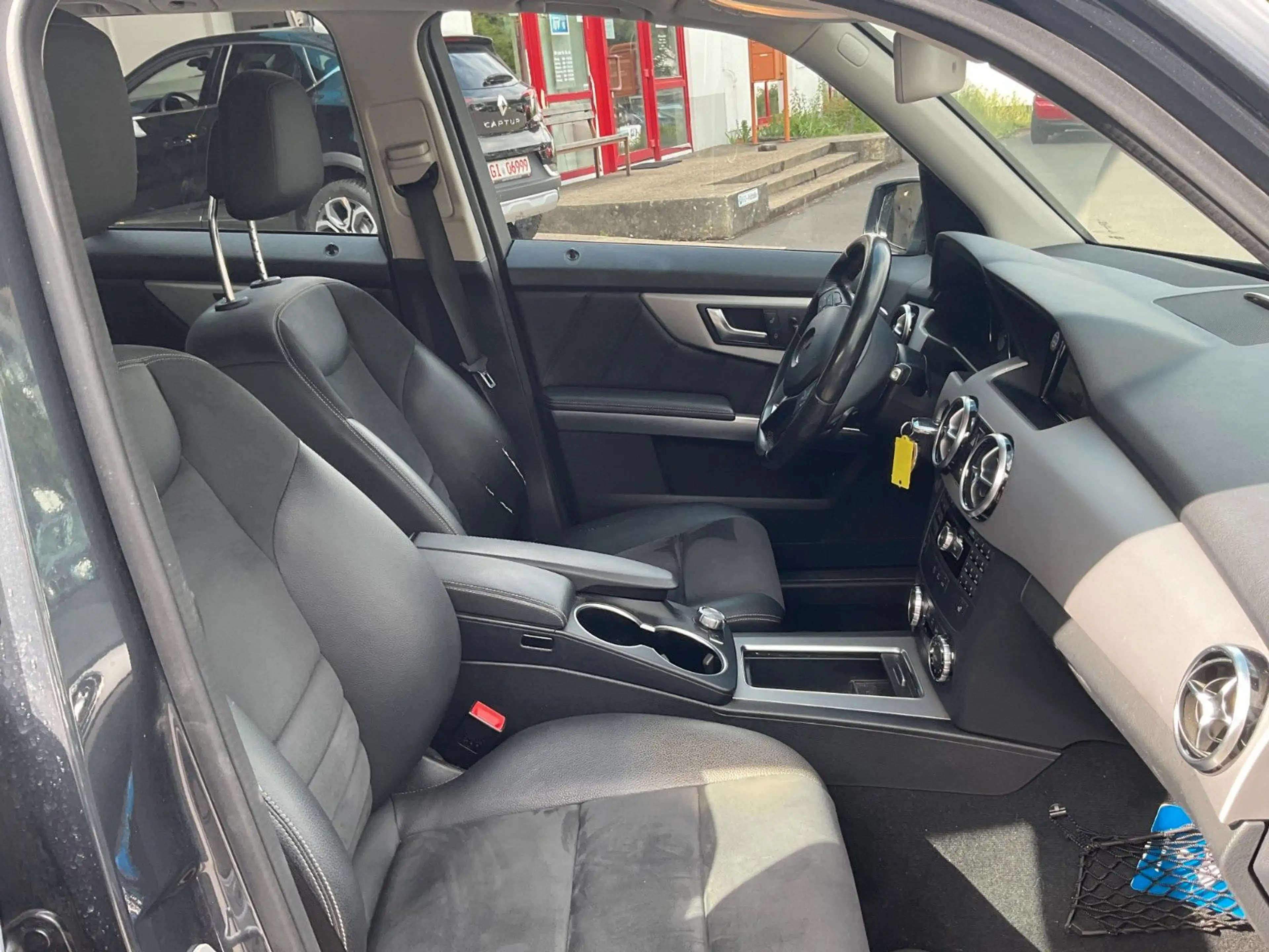 Mercedes-Benz GLK 220 CDI 4Matic LED Navi AHK SHZ PDC — photo 11