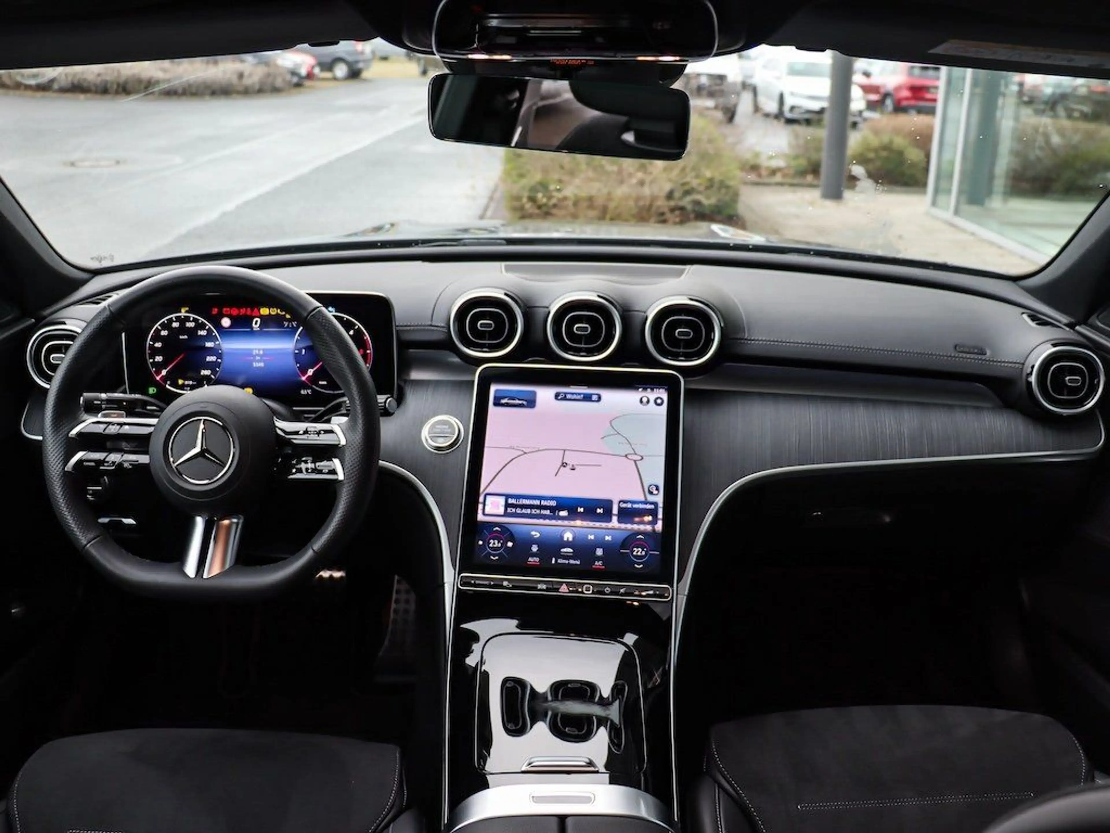 Mercedes-Benz C 200 d AMG Adv.-Plus/AHK/Panorama/Distronic — photo 14