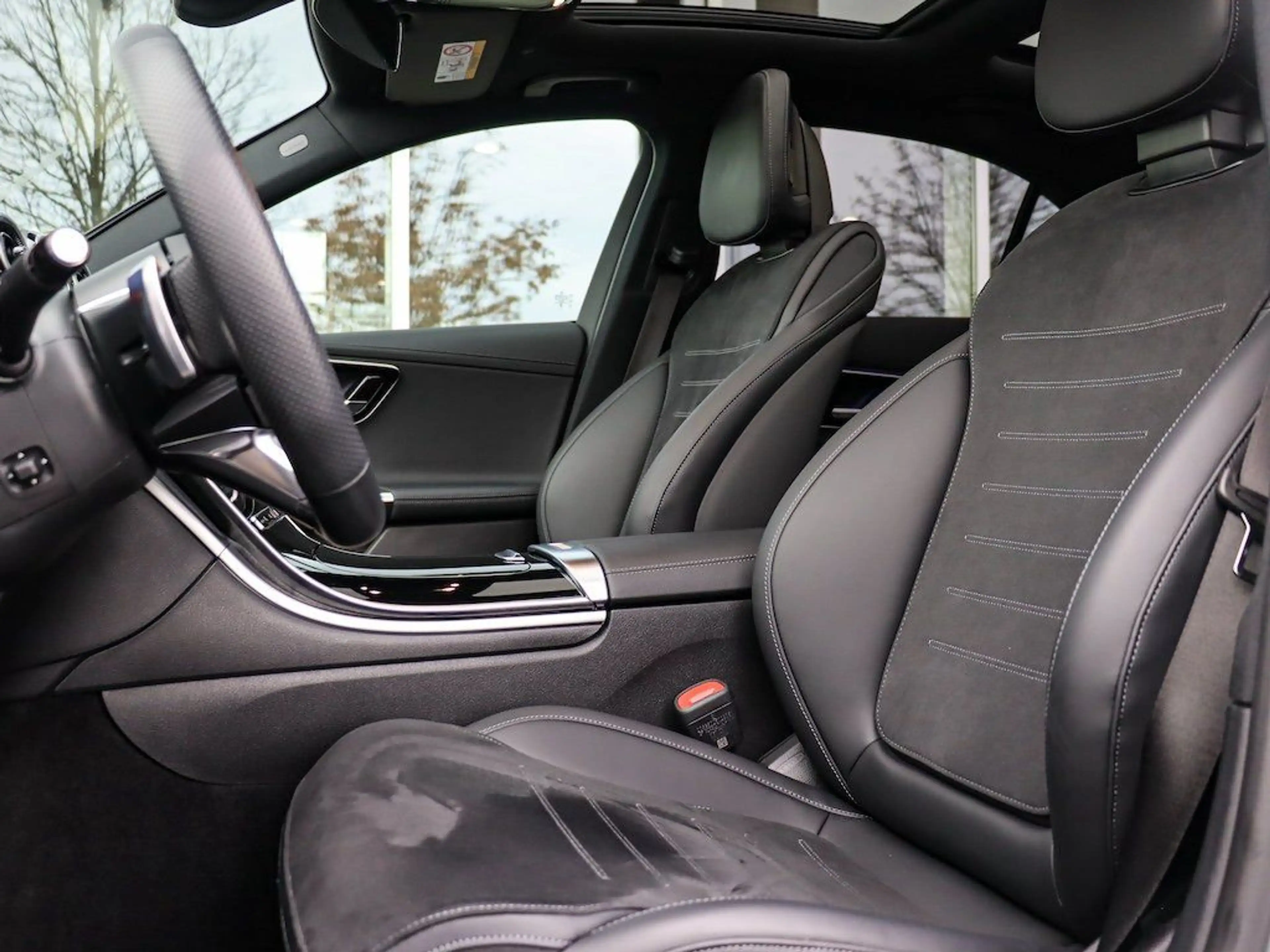 Mercedes-Benz C 200 d AMG Adv.-Plus/AHK/Panorama/Distronic — photo 13