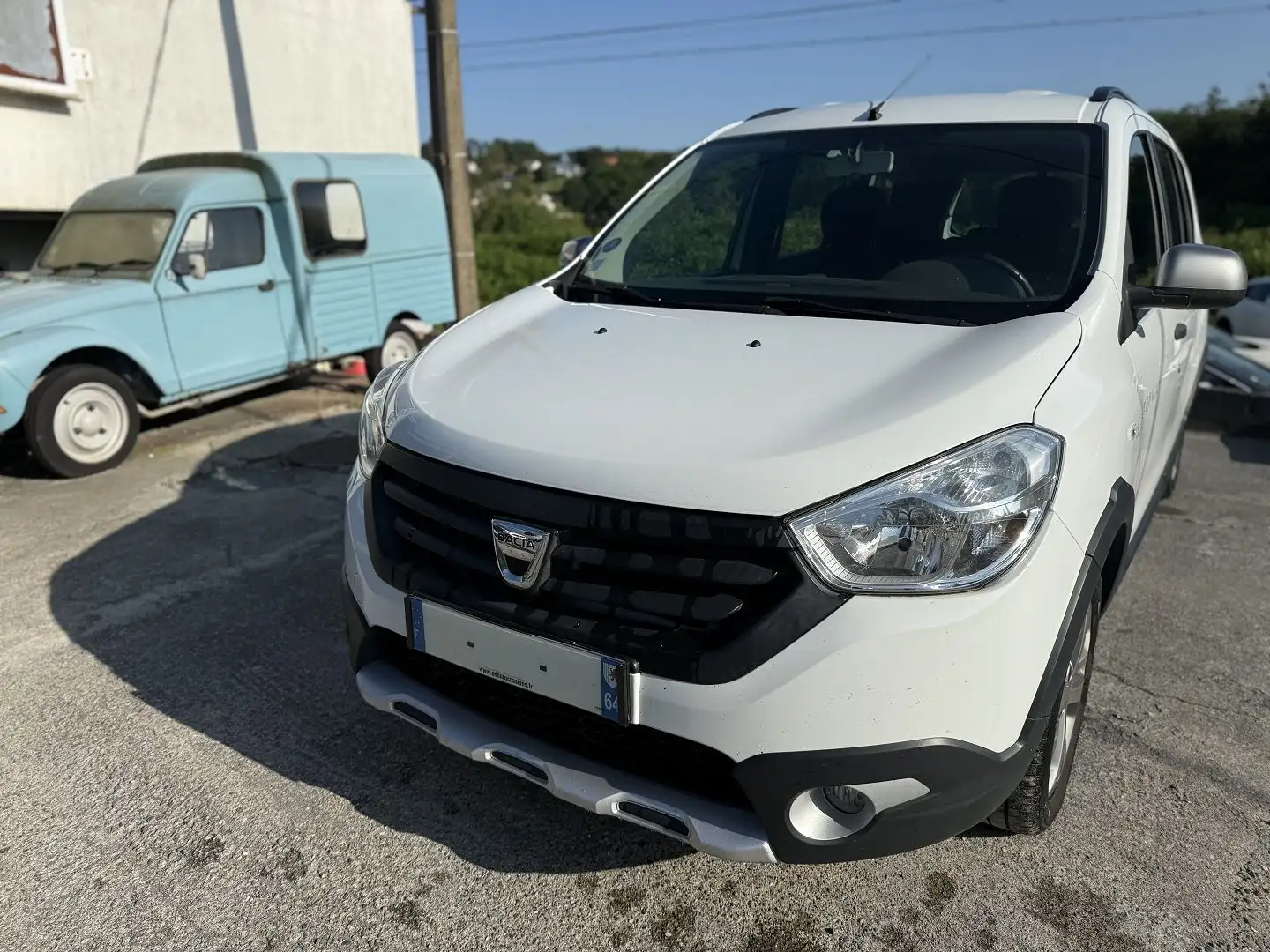 Dacia Lodgy 1.2 TCE 115CH STEPWAY EURO6 5 PLACES Blanc - 2