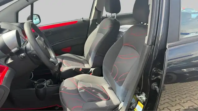 Chevrolet Spark view 12