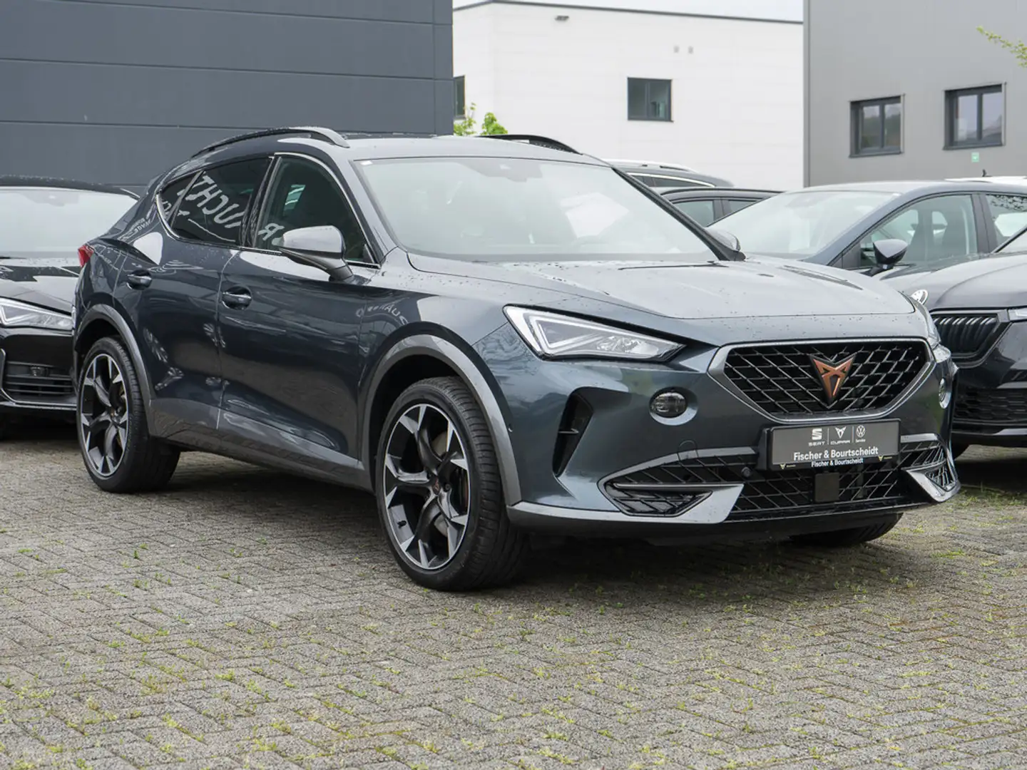 CUPRA Formentor 2.0 TSI VZ NAVI KAMERA LEDER LED SH Grau - 2