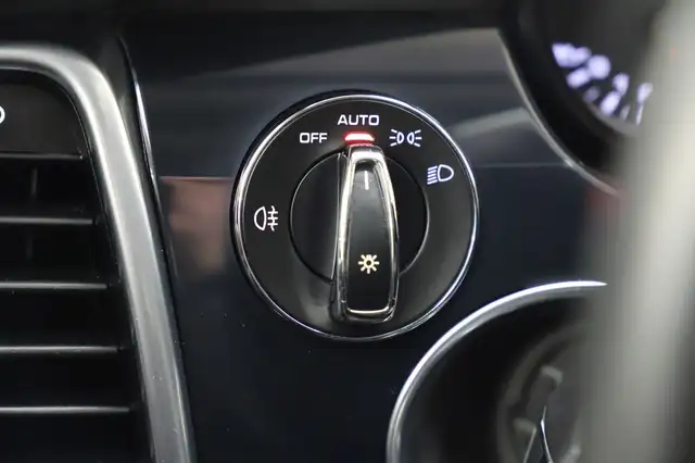 Porsche Panamera view 25