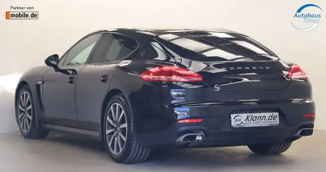 Porsche Panamera view 8